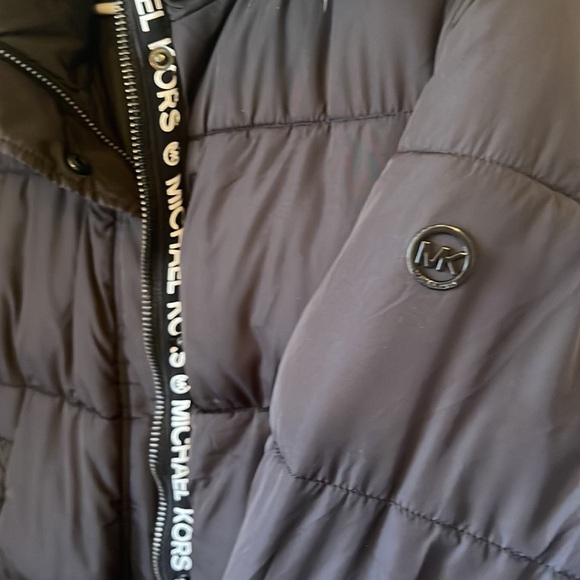 Michael kors puffer jacket - Picture 3 of 4